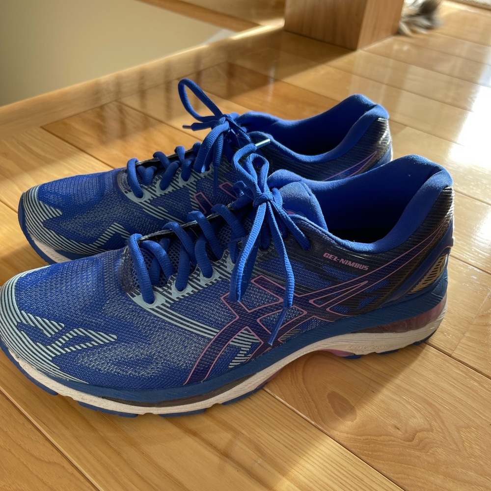 ASICS gel nimbus 19 - size 9.5 W
